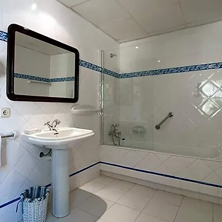 Bahia Hotel 4*
